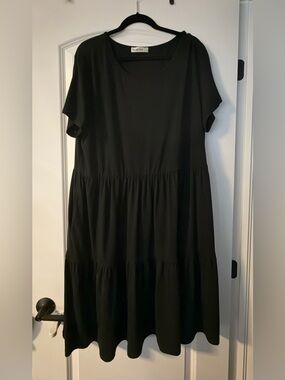 Nemidor Women’s Plus Size Black T-Shirt Dress with Pockets (U.S. size 20)
